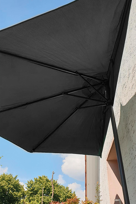 demi parasol gris terrasse maison